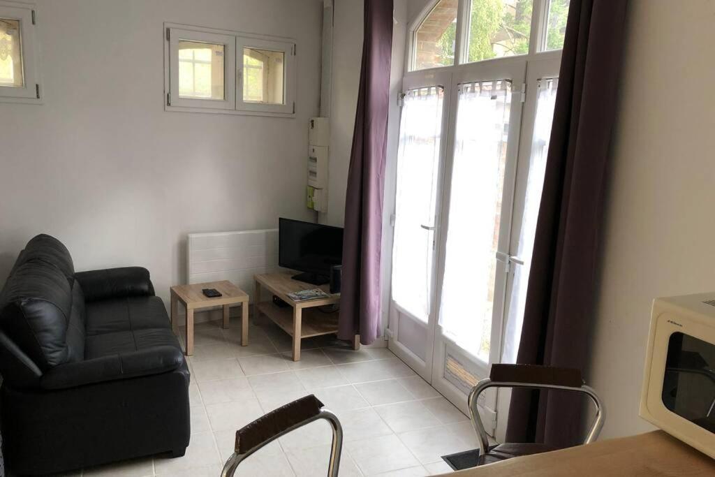 Studio Sympathique Proche De La Gare Et L'Hopital مونتراو-فاولت-يون المظهر الخارجي الصورة